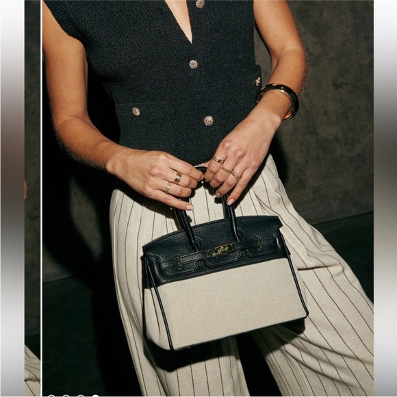 VICI Dalina two toned structured bag- new with tags & strap - Picture 2 of 8